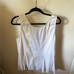 Elegant White Sleeveless Top with Black Bow in the back